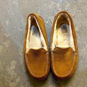 UGG slippers women’s size 8